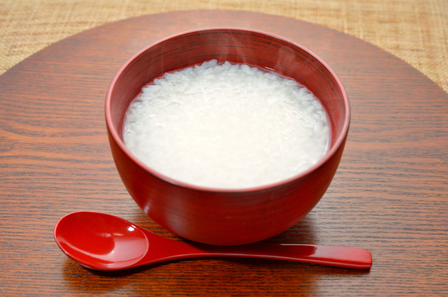 漆が放つ深い艶、職人の手仕事が宿る輪島塗の美しさ